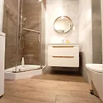 Alfahome Kopcinskiego Apartment